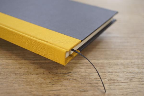 super notizbuch curry leinen safran leinen schwarz uni